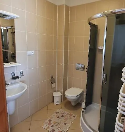 Gosciniec Jedrus بيت ضيافة دومبكي